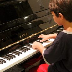 How Parents Help Piano Lessons for Kids be Enjoyable